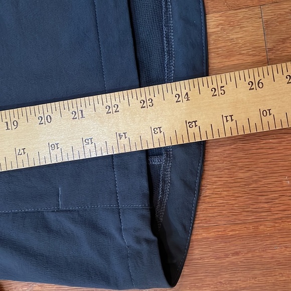 KUHL Projekt XS Dark Gray Black Pop Over 1/4 zip pockets have zipper hood visor - Picture 7 of 16